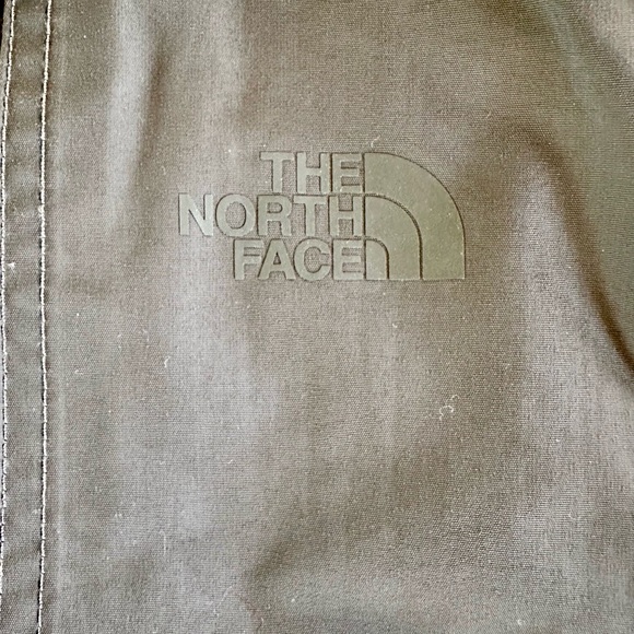 The North Face Zoomie Hooded Taupe Green Women’s Weatherproof Rain Jacket Sz SM - Picture 5 of 7
